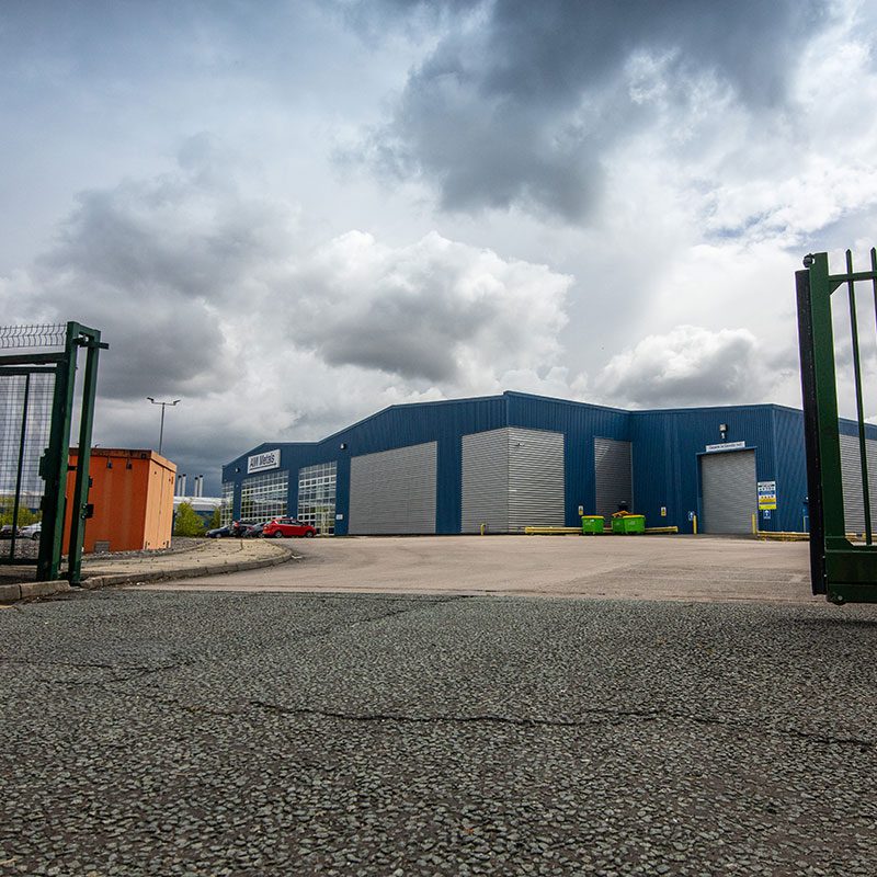 gatess2 aluminium swing doors
