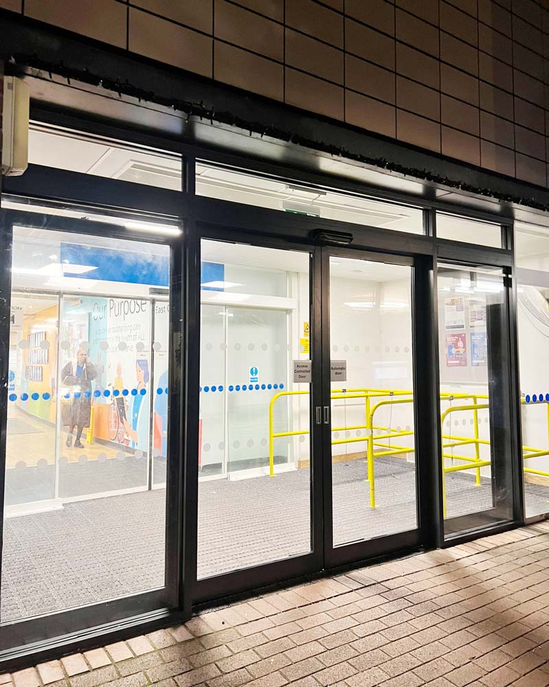 Advantages Of Automatic Doors in business