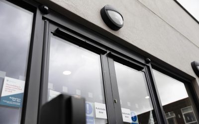 How to Choose Automatic Doors for UK Premises