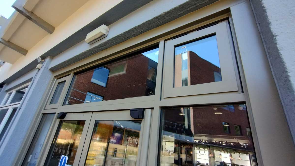 tithbarne liverpool john moores automatic door installation
